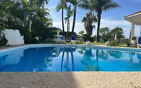 Villa Famosa